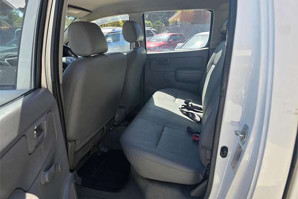 2005 Toyota Hilux Workmate TGN16R Rear Wheel Drive