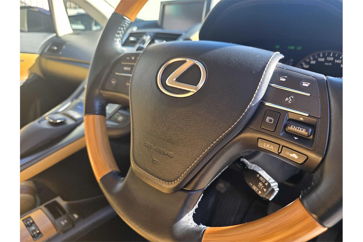 2013 Lexus HS250H