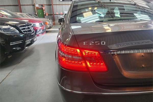 2011 Mercedes-Benz 250 CDI ELEGANCE 212 MY11