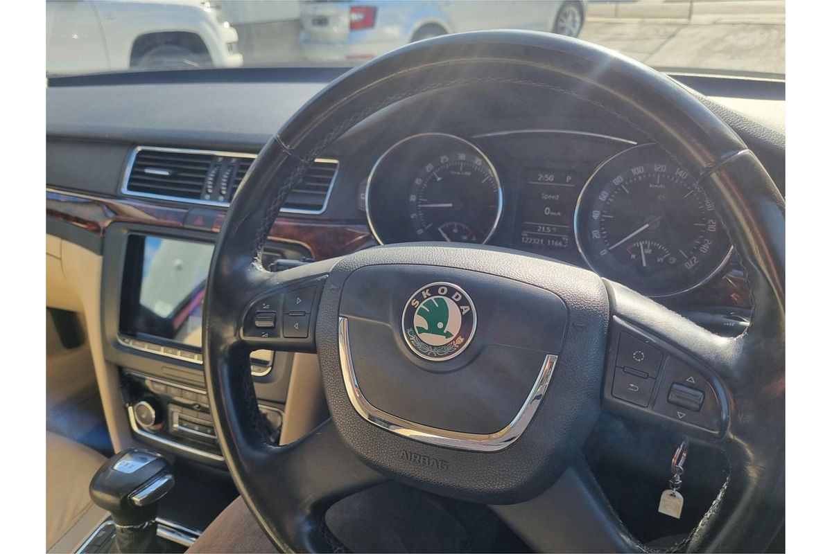 2009 SKODA Superb Elegance 3T