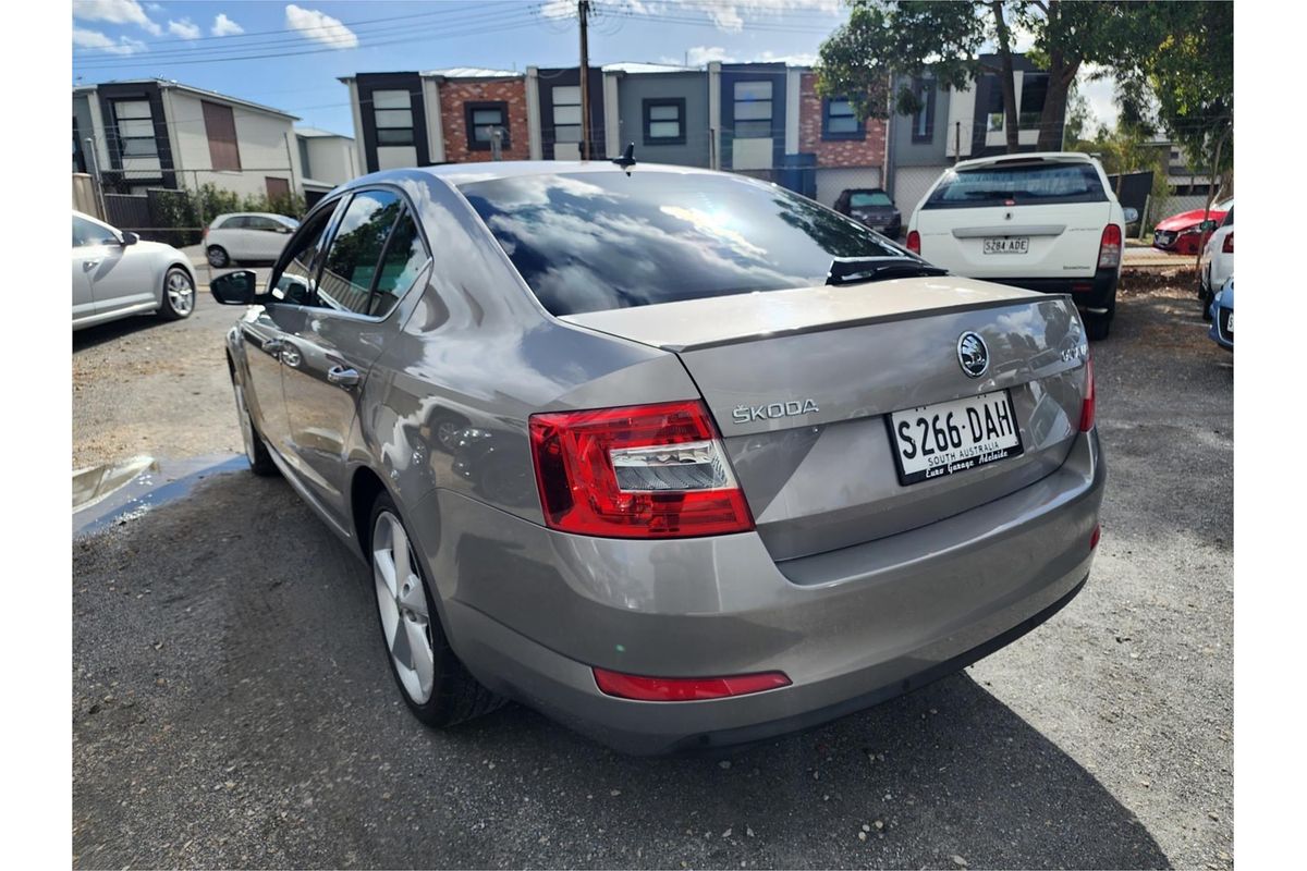 2013 SKODA Octavia Elegance 132TSI NE