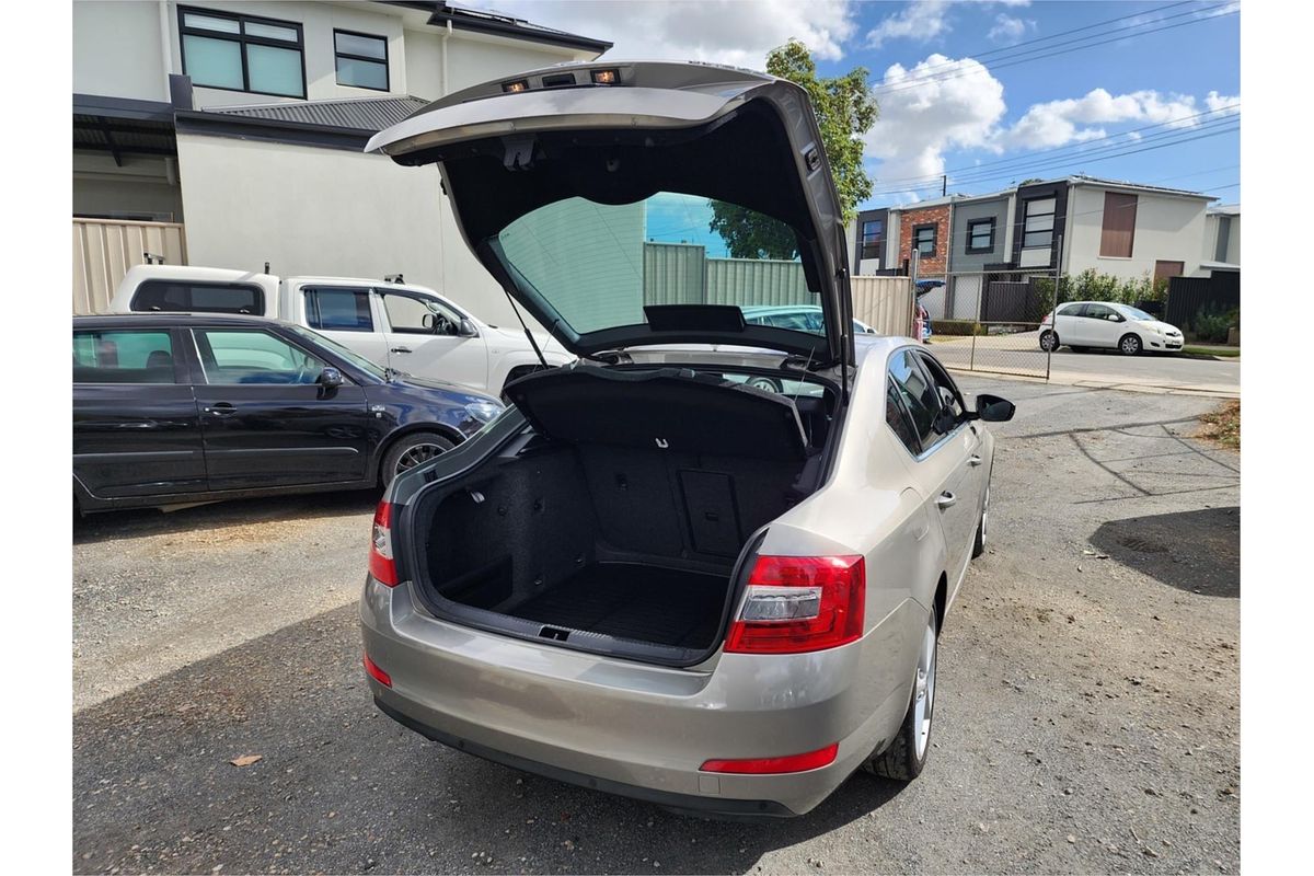 2013 SKODA Octavia Elegance 132TSI NE