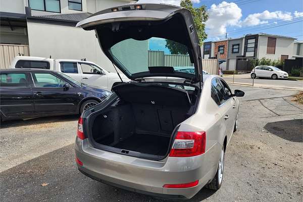 2013 SKODA Octavia Elegance 132TSI NE