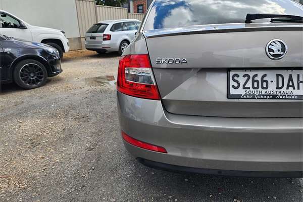 2013 SKODA Octavia Elegance 132TSI NE