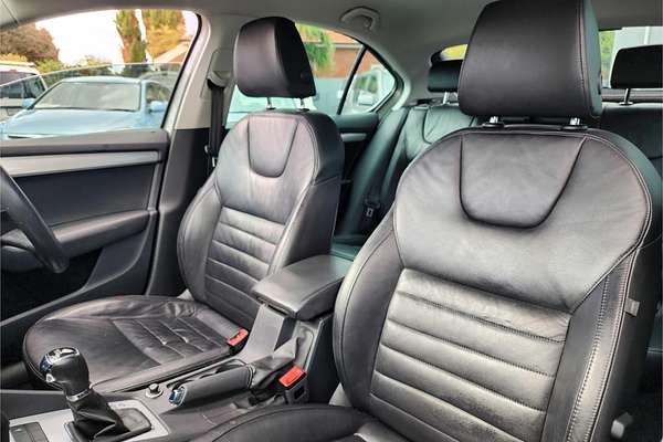 2013 SKODA Octavia Elegance 132TSI NE