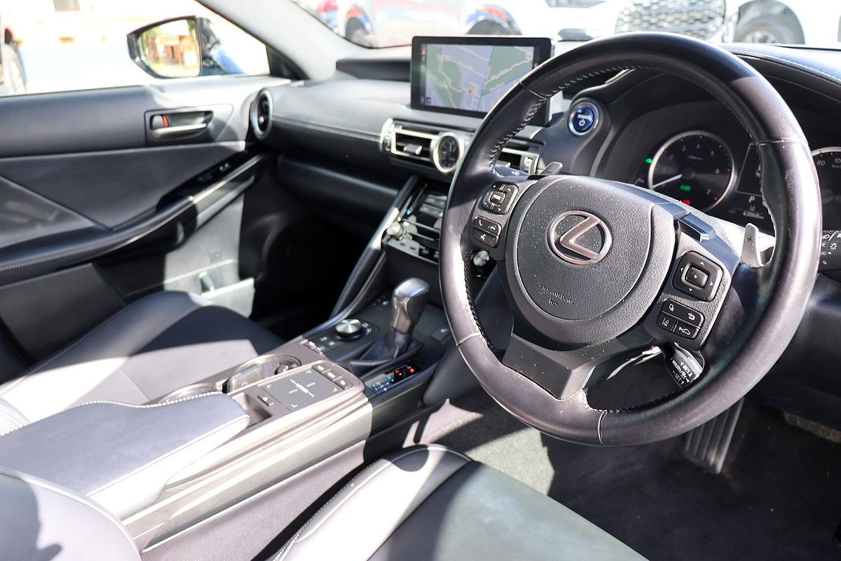 2021 Lexus IS IS300h Luxury AVE30R