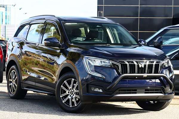 2025 Mahindra XUV700 AX7L