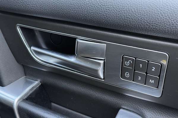 2016 Land Rover Discovery SDV6 HSE Series 4
