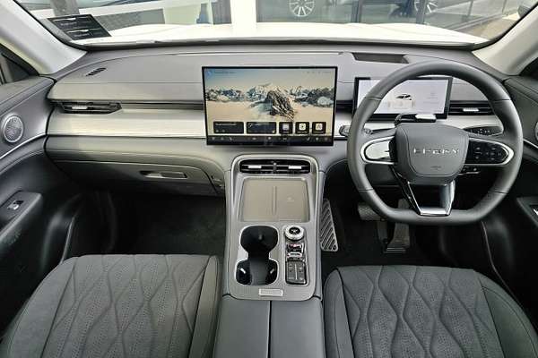2025 Chery Tiggo 8 ULTIMATE PHEV/7AT