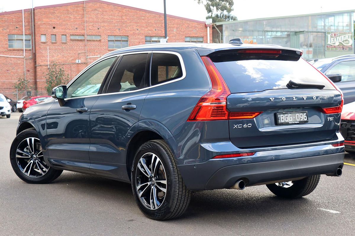 2020 Volvo XC60 T5 Momentum