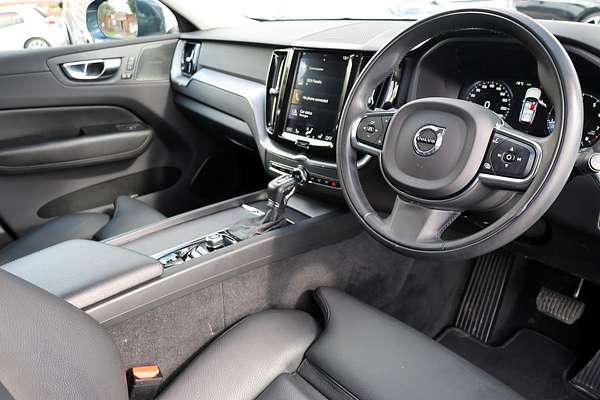 2020 Volvo XC60 T5 Momentum