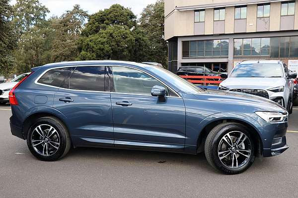 2020 Volvo XC60 T5 Momentum