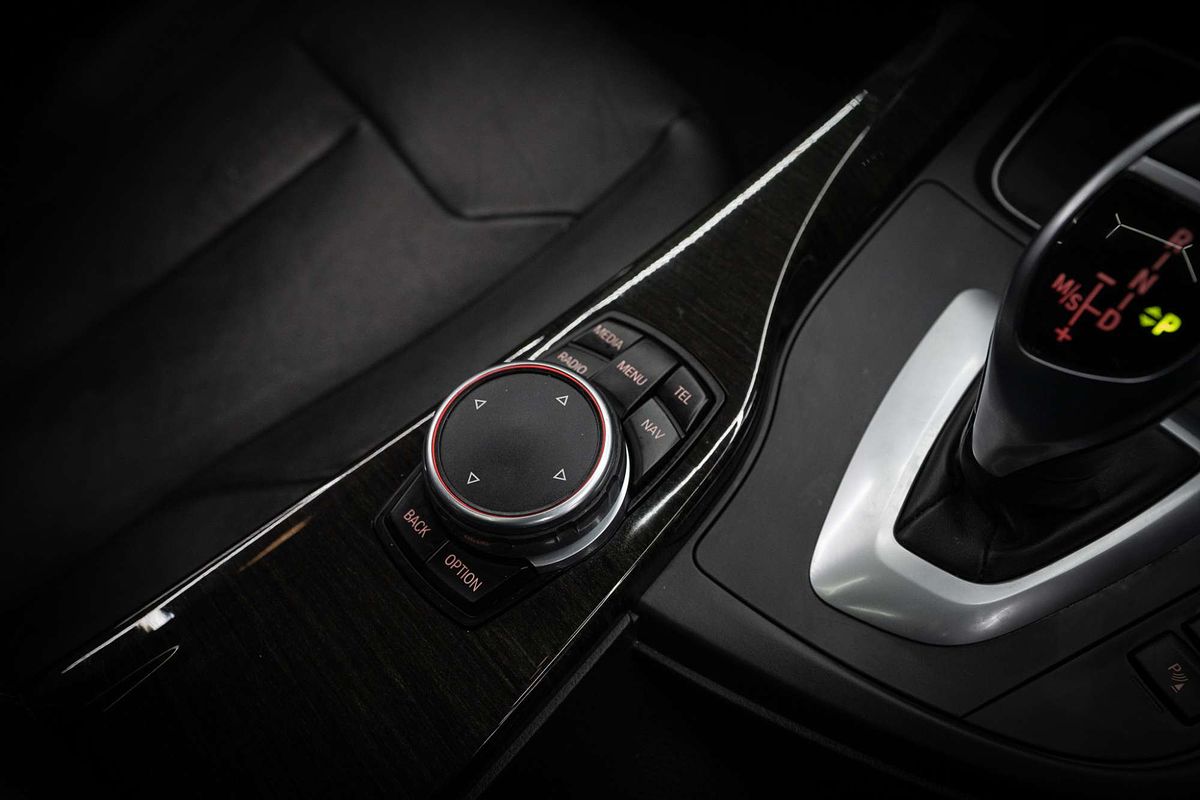 2015 BMW 3 Series 320d Sport Line F30