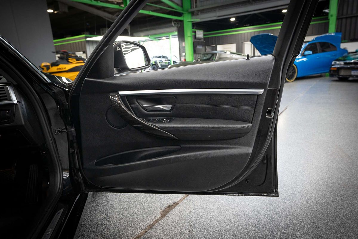 2015 BMW 3 Series 320d Sport Line F30