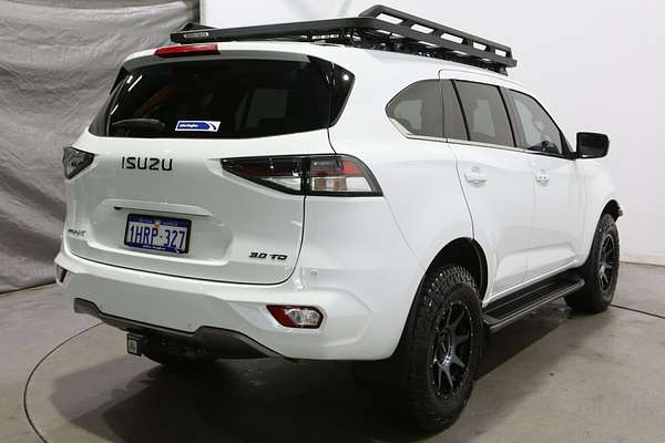 2022 Isuzu MU-X LS-T