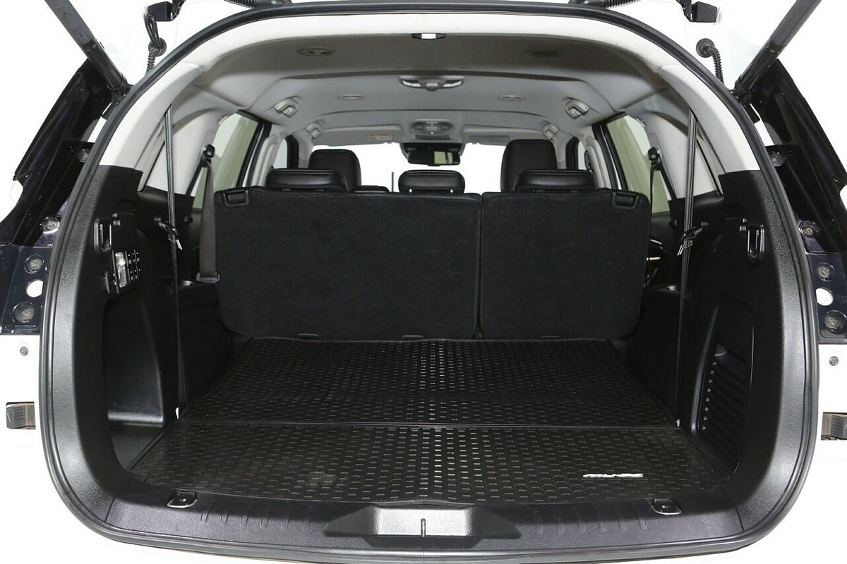 2022 Isuzu MU-X LS-T