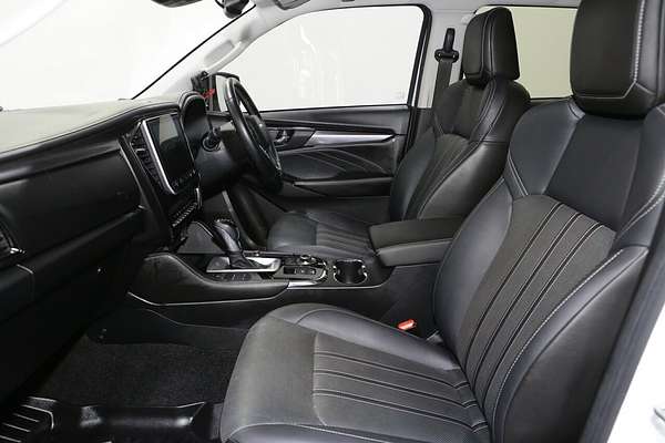 2022 Isuzu MU-X LS-T