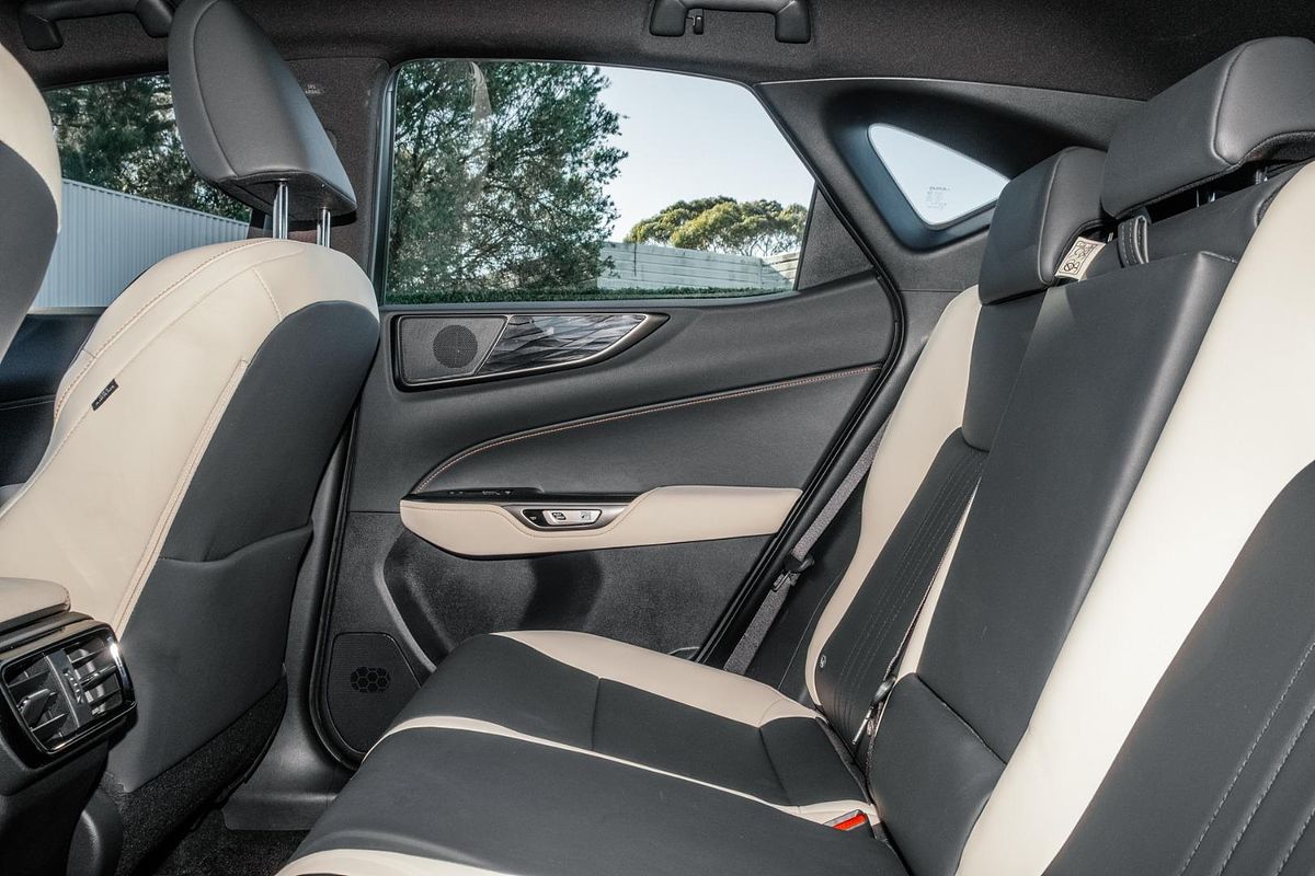 2022 Lexus NX NX350h Luxury AAZH25R
