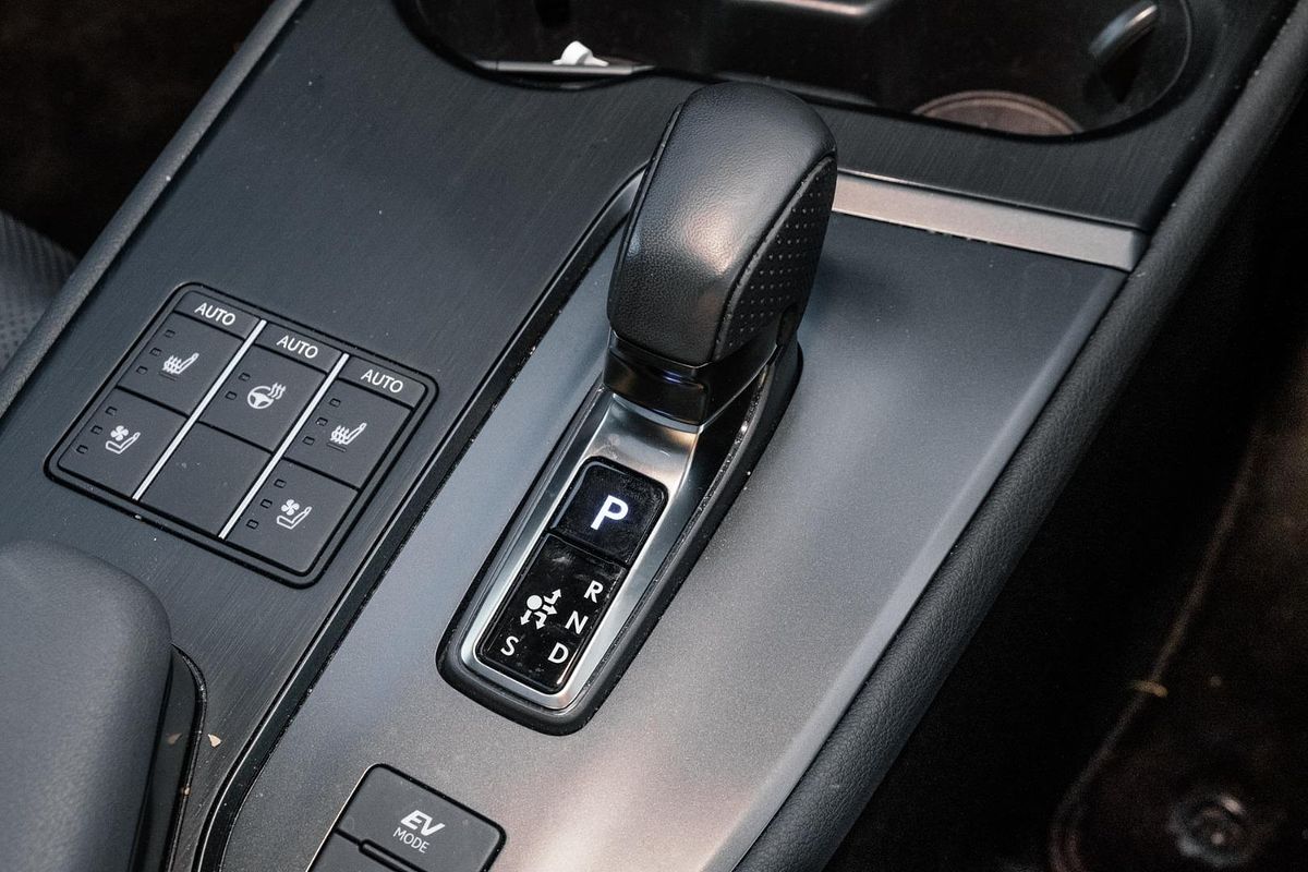2024 Lexus UX UX300h F Sport MZAH11R