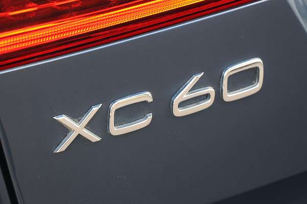 2020 Volvo XC60 T5 Momentum