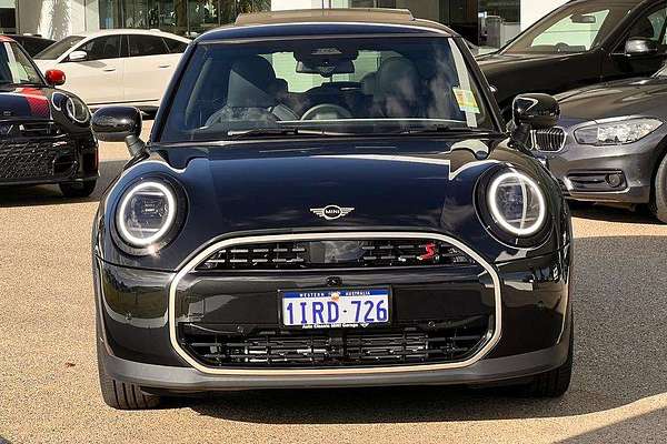 2025 MINI Cooper S Classic F66