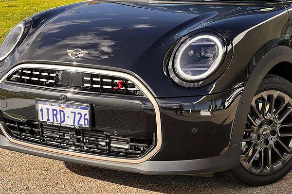 2025 MINI Cooper S Classic F66