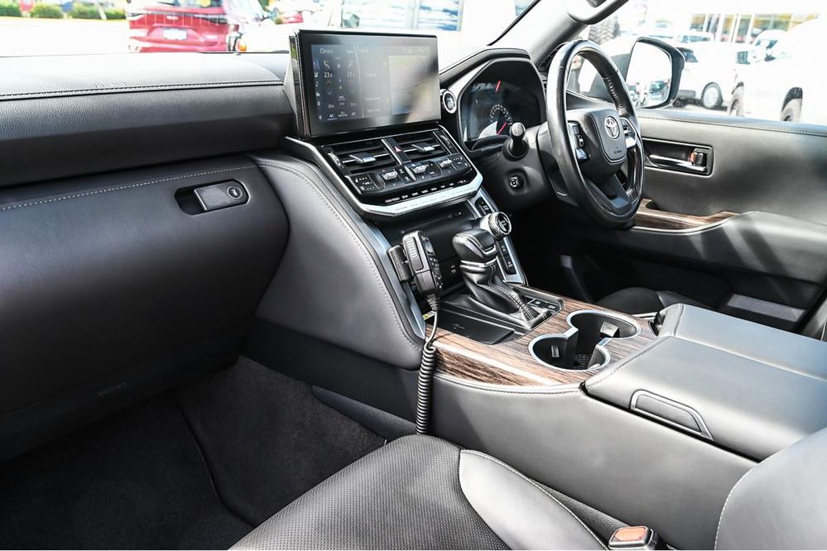 2022 Toyota Landcruiser VX FJA300R