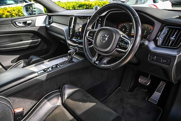 2017 Volvo XC60 T6 R-Design