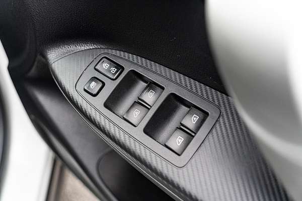 2024 Mitsubishi Eclipse Cross LS YB