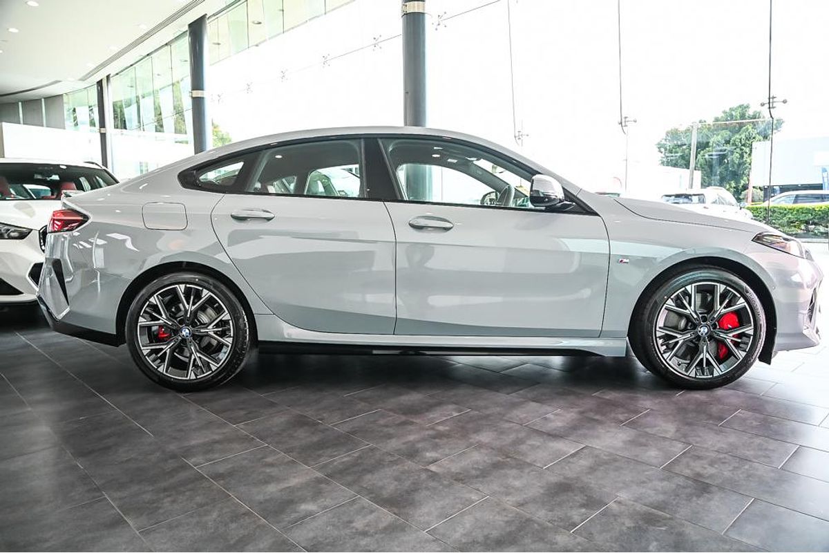 2025 BMW 2 Series 220 M Sport F74