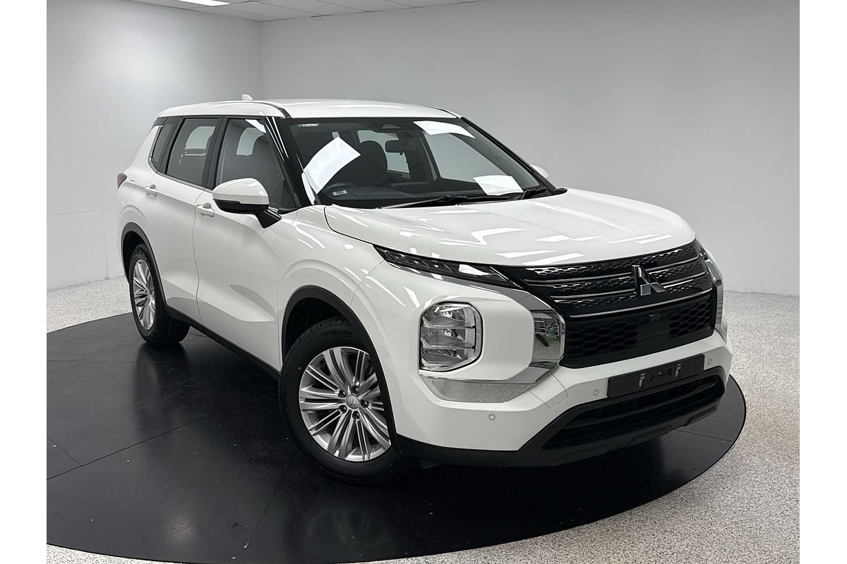 2022 Mitsubishi Outlander ES ZM