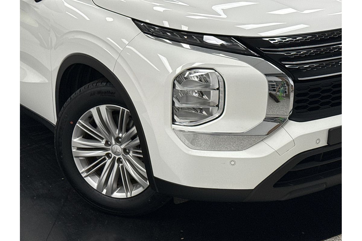 2022 Mitsubishi Outlander ES ZM