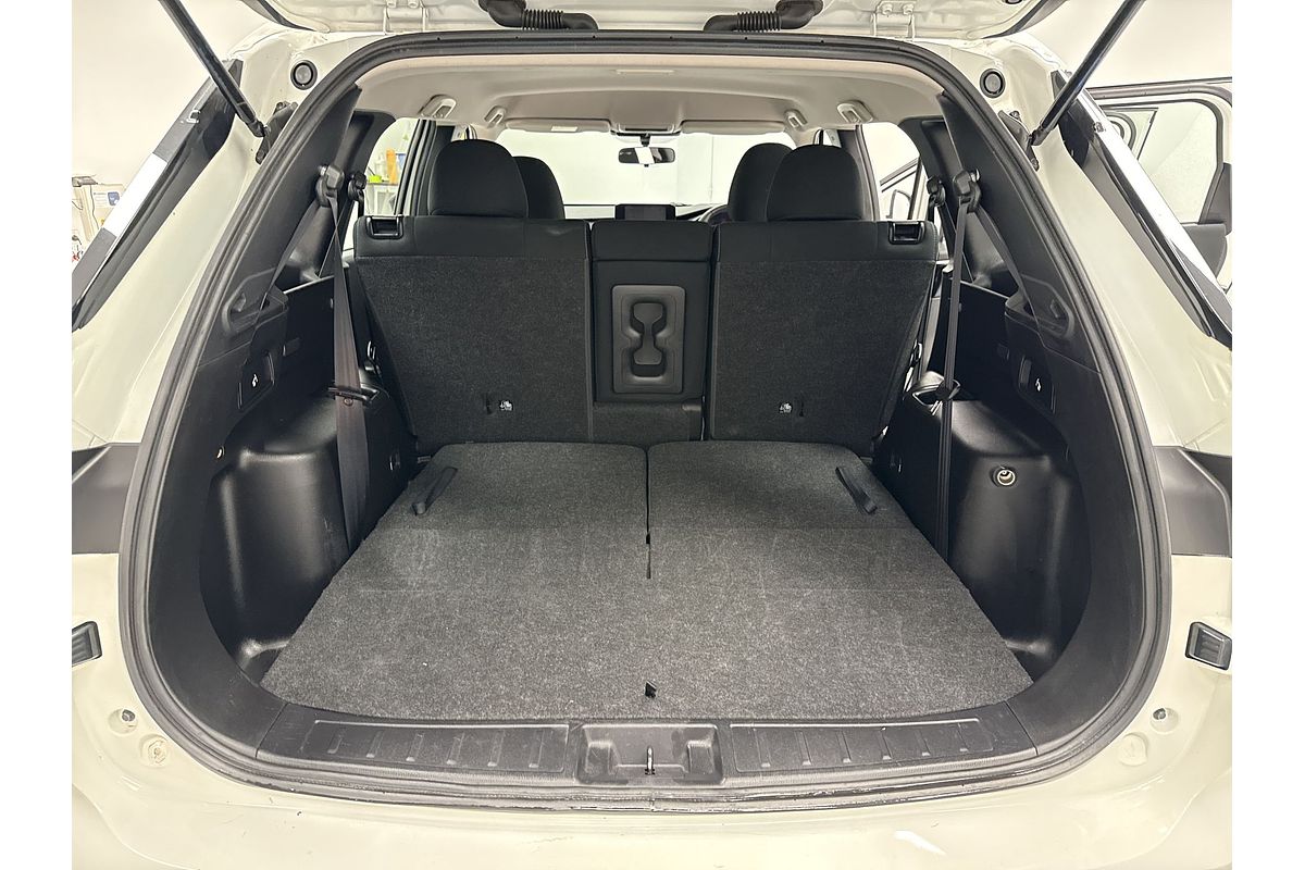 2022 Mitsubishi Outlander ES ZM