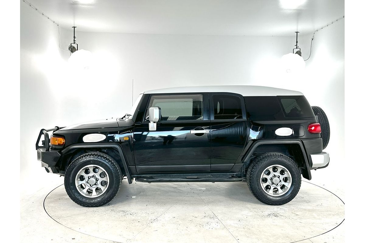 2013 Toyota FJ Cruiser GSJ15R