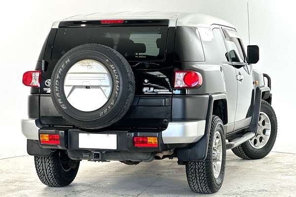 2013 Toyota FJ Cruiser GSJ15R