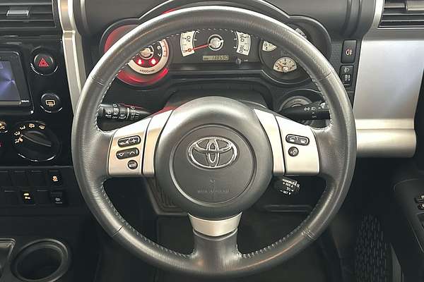 2013 Toyota FJ Cruiser GSJ15R