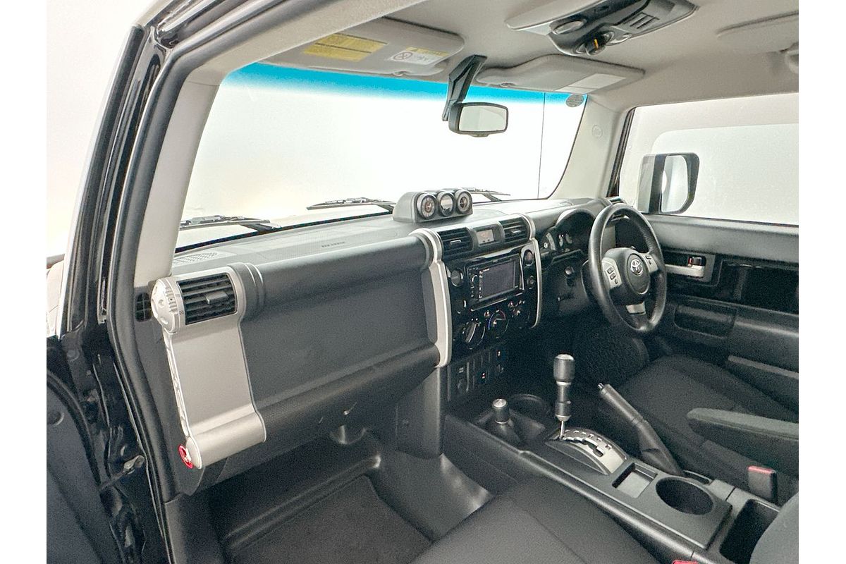 2013 Toyota FJ Cruiser GSJ15R