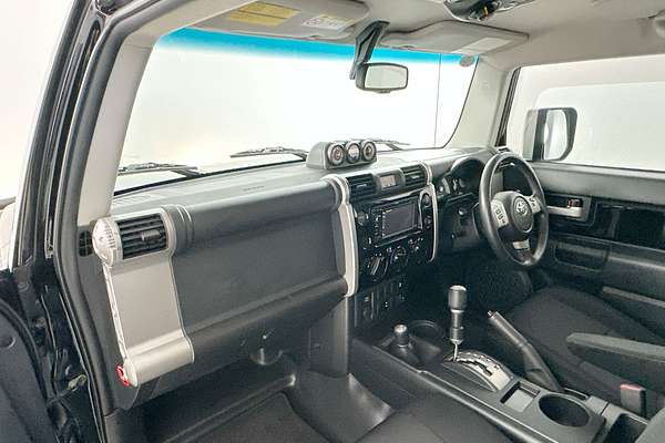 2013 Toyota FJ Cruiser GSJ15R