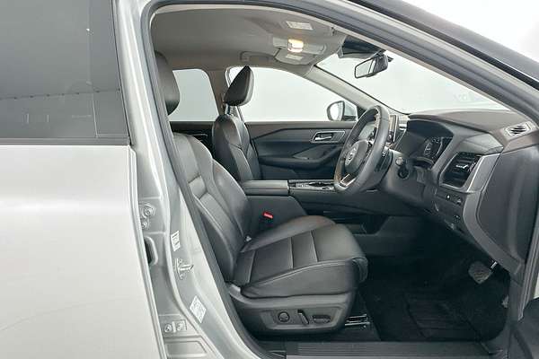 2023 Nissan X-TRAIL ST-L T33