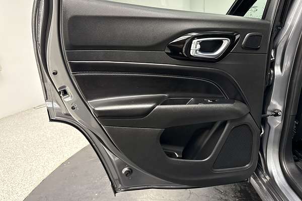 2022 Jeep Compass S-Limited M6