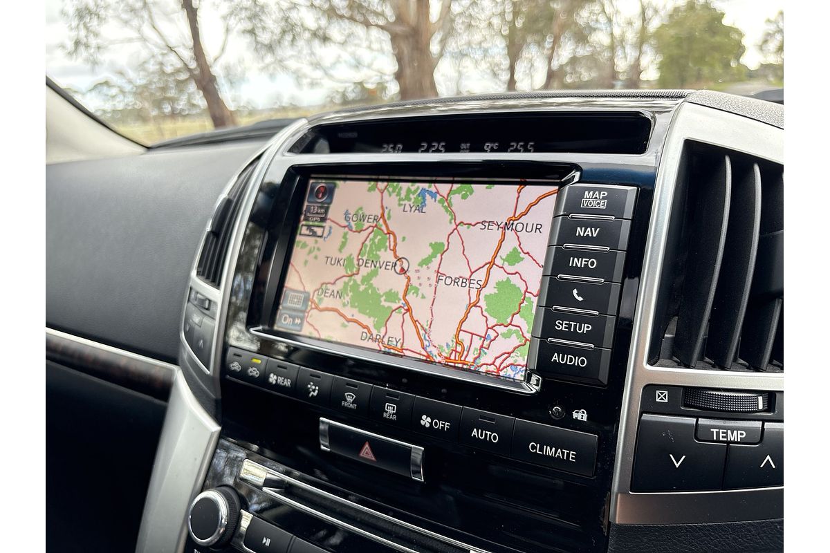 2014 Toyota Landcruiser Sahara VDJ200R