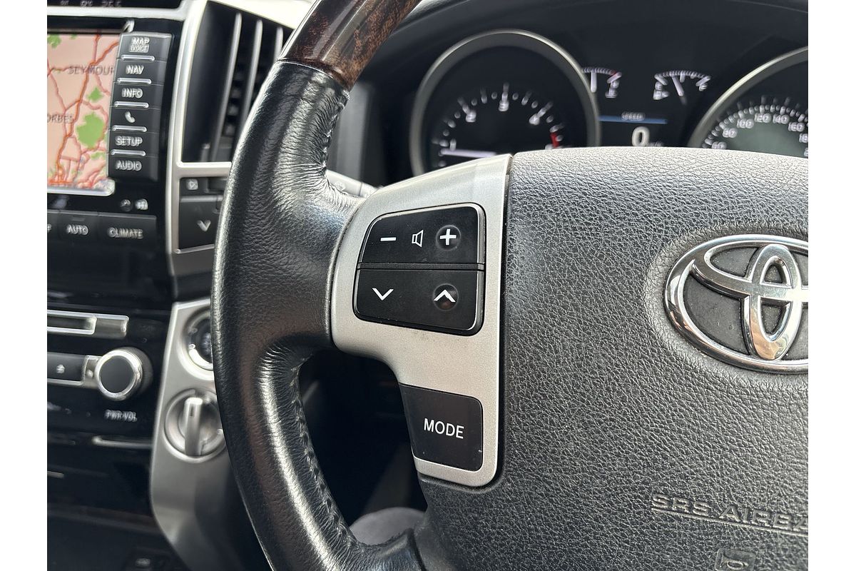 2014 Toyota Landcruiser Sahara VDJ200R