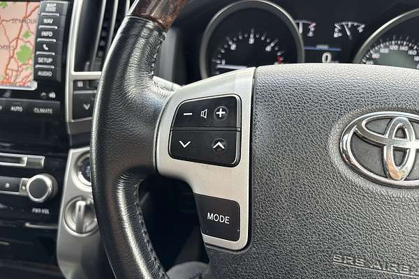 2014 Toyota Landcruiser Sahara VDJ200R