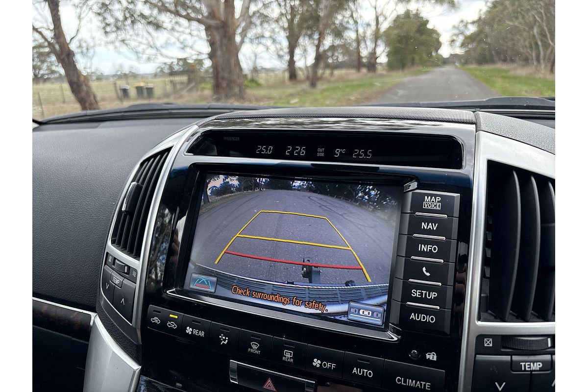 2014 Toyota Landcruiser Sahara VDJ200R