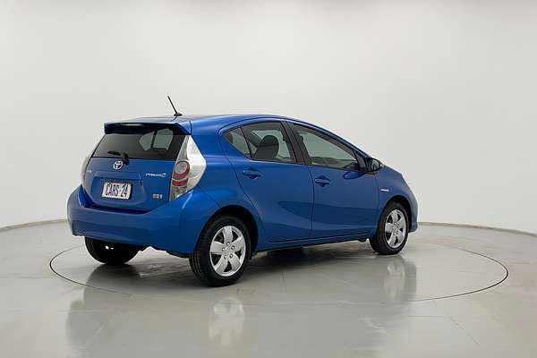 2014 Toyota Prius C NHP10R