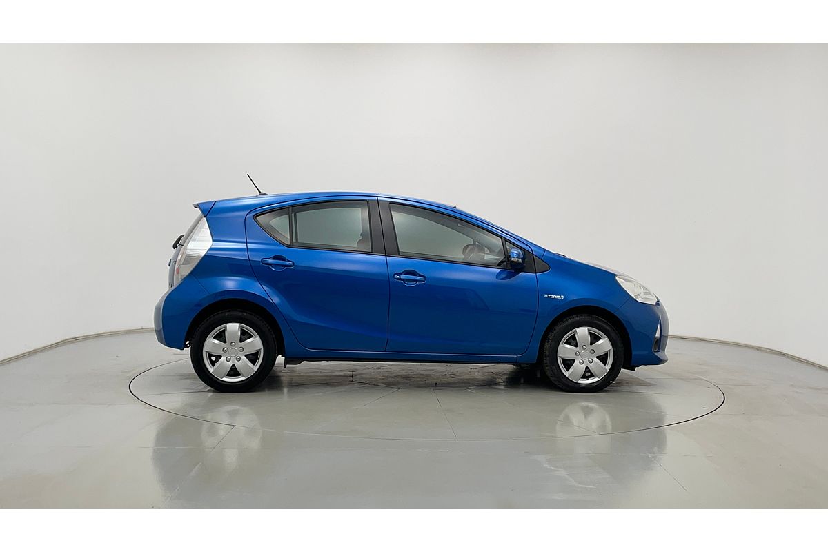 2014 Toyota Prius C NHP10R