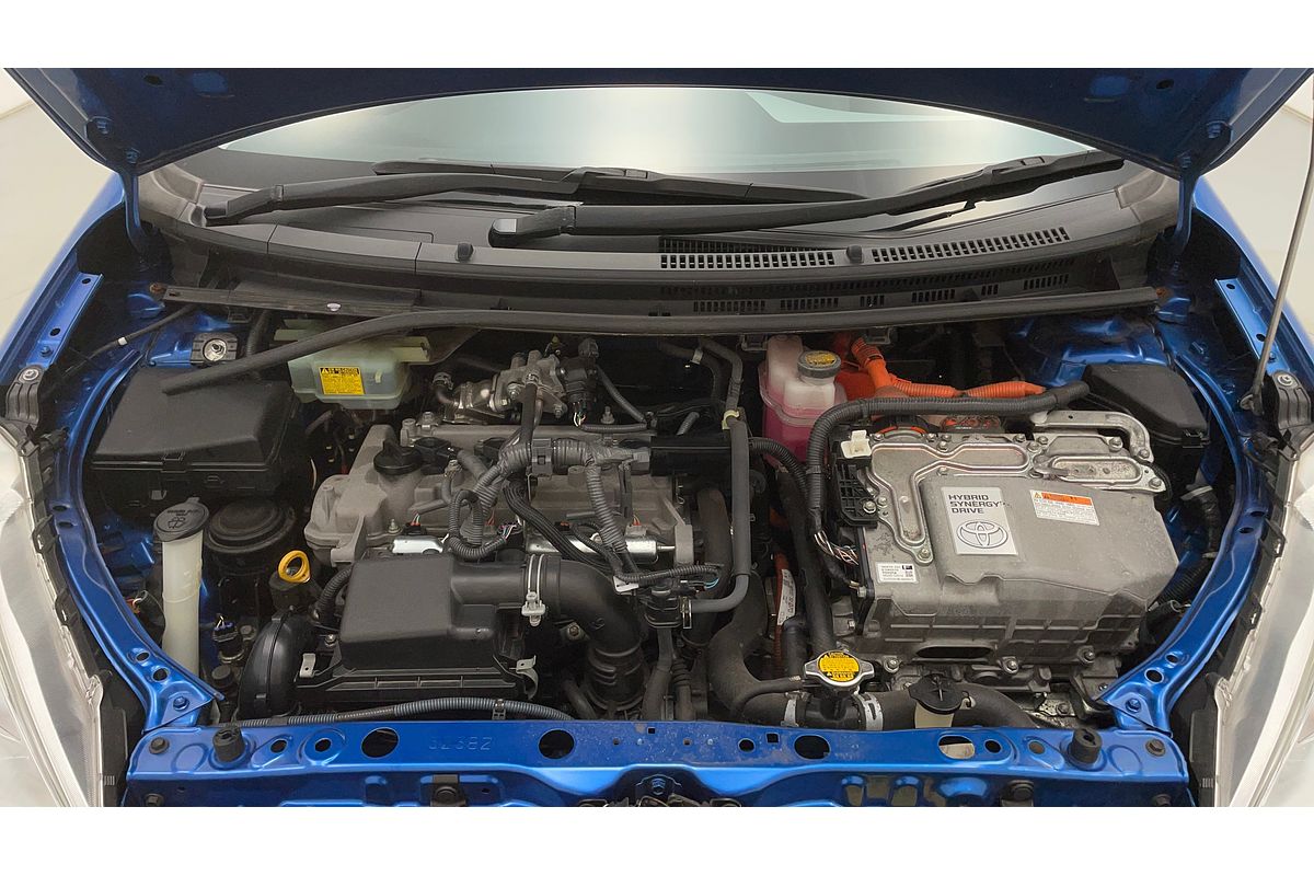 2014 Toyota Prius C NHP10R