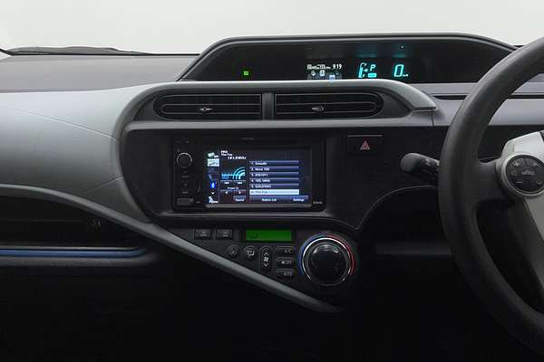 2014 Toyota Prius C NHP10R