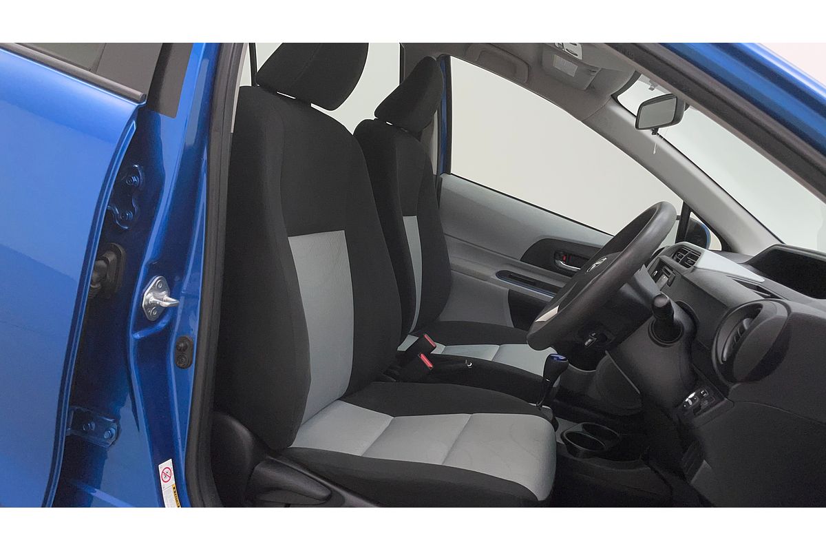2014 Toyota Prius C NHP10R