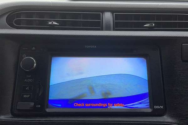 2014 Toyota Prius C NHP10R